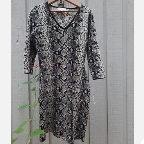 Nanette Lepore snakeskin v-neck knit sweater dress in size small - Picture 4 of 6